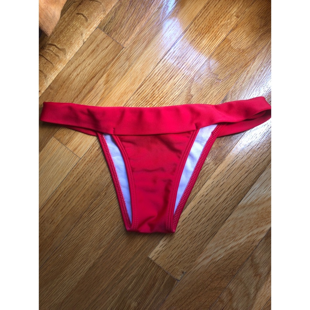 Maui girl cheeky red bottom